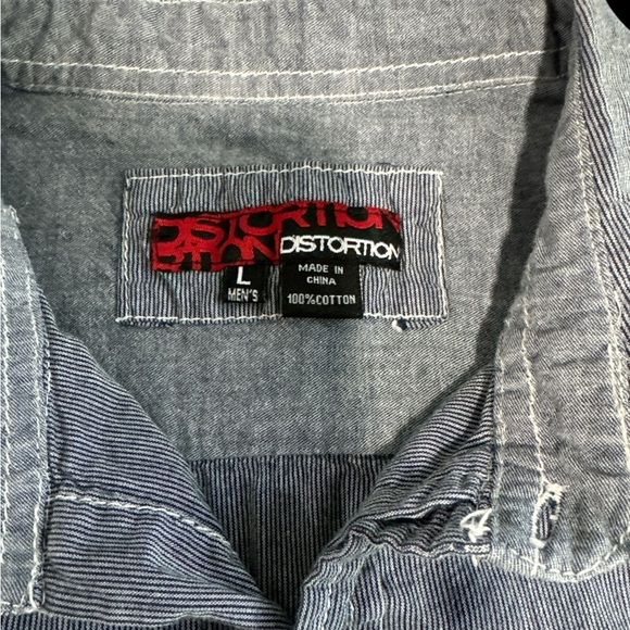 Gray Casual Button Down Shirt with Collared Neckline - Picture 4 of 5